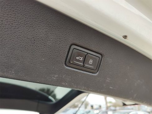 Used 2017 Audi Q7 3.0T Premium Plus image 12