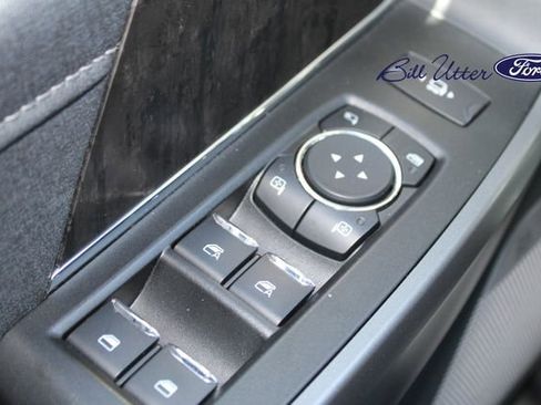 Used 2025 Ford F250 Lariat w/ Chrome Package image 22