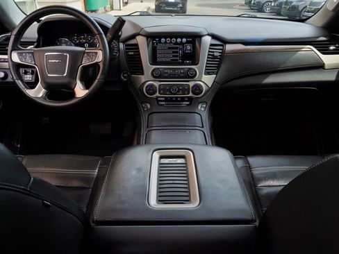 Used 2019 GMC Yukon Denali w/ Denali Ultimate Package AWD/4WD image 8