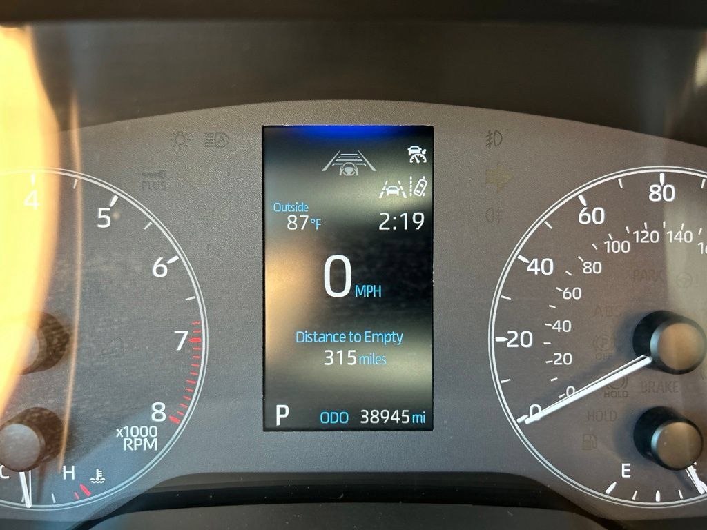 Used 2025 Toyota Corolla LE FWD image 24