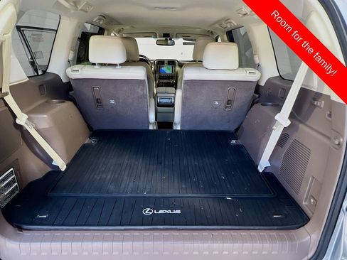 Used 2017 Lexus GX 460 Luxury w/ Preferred Accessory Package AWD/4WD image 27