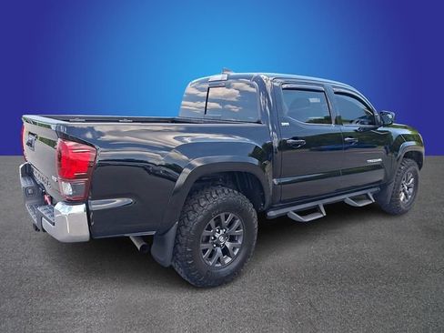 Used 2022 Toyota Tacoma SR5 AWD/4WD image 4