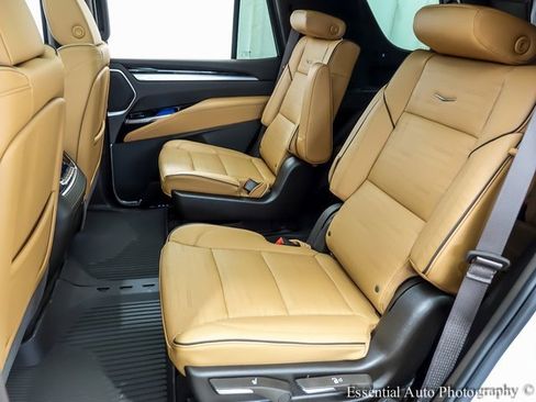 New 2026 Cadillac Escalade Luxury w/ Touring Package image 9