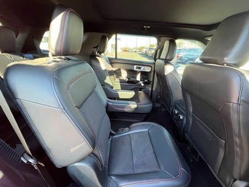 Used 2023 Ford Explorer ST-Line w/ Class IV Trailer Tow Package image 12