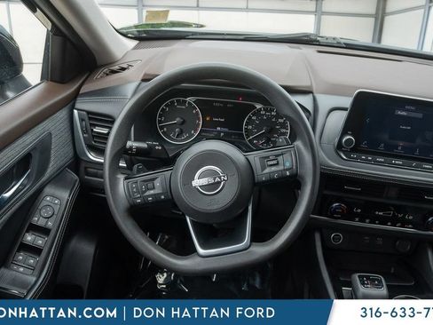 Used 2023 Nissan Rogue SV AWD/4WD image 6
