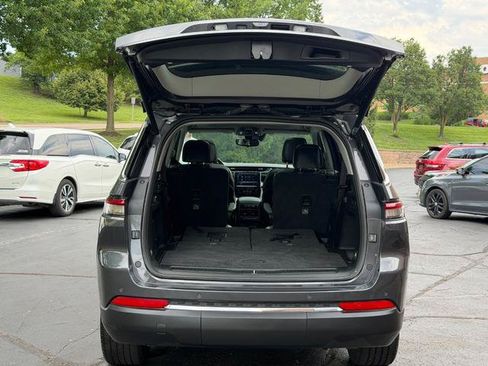 Used 2021 Jeep Grand Cherokee L Limited AWD/4WD image 4