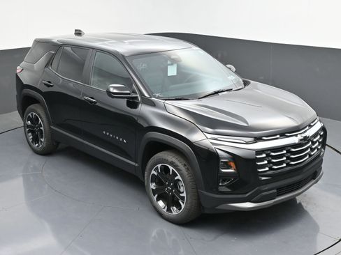 New 2026 Chevrolet Equinox LT w/ Convenience Package II FWD image 39