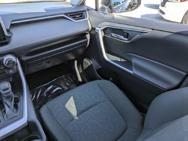 Used 2023 Toyota RAV4 XLE AWD/4WD image 16