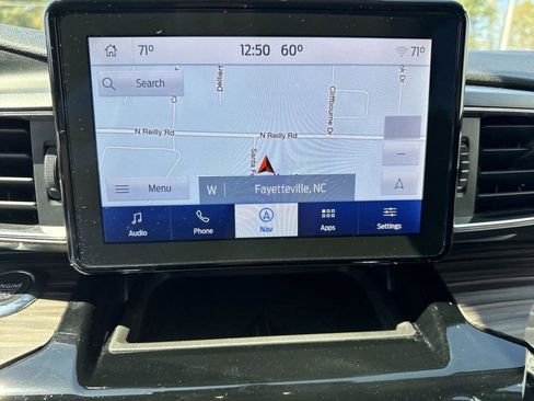 Used 2022 Ford Explorer Limited w/ Equipment Group 301A image 33