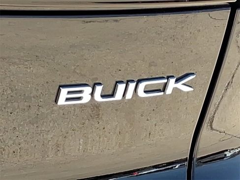 Used 2025 Buick Enclave Preferred image 11