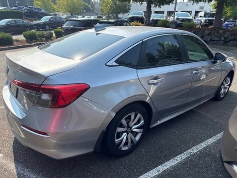 Used 2023 Honda Civic LX image 3