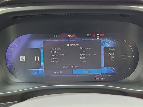 Used 2023 Volvo C40 Recharge Core AWD/4WD image 25