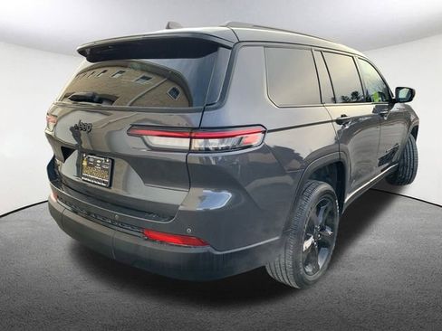 Used 2025 Jeep Grand Cherokee L Altitude AWD/4WD image 13