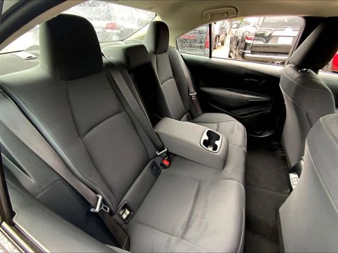 Used 2023 Toyota Corolla LE image 19