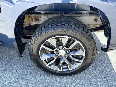 Certified 2022 Chevrolet Silverado 1500 LT AWD/4WD image 22