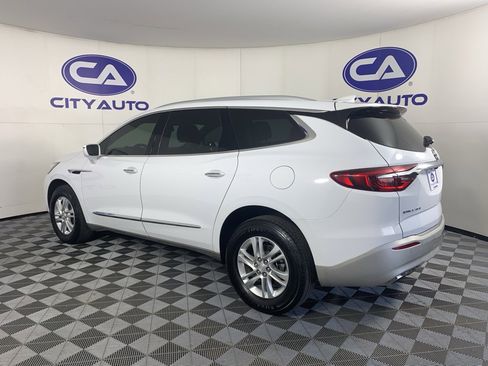 Used 2020 Buick Enclave Essence image 5