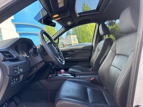 Used 2023 Honda Passport Elite image 5