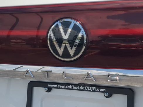 Used 2024 Volkswagen Atlas Cross Sport SEL R-Line AWD/4WD image 13