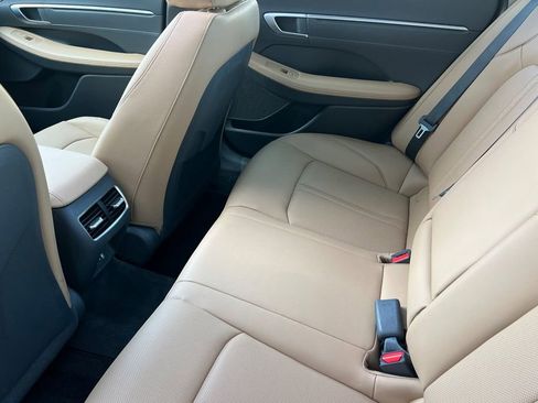 Used 2025 Hyundai Sonata Limited image 12
