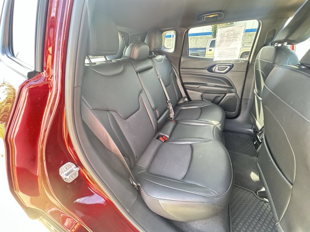 Used 2022 Jeep Compass Latitude w/ Convenience Group AWD/4WD image 26