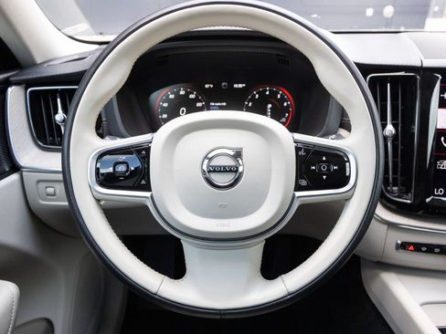 Used 2020 Volvo XC60 T5 Inscription FWD image 13