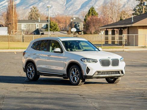 Used 2023 BMW X3 xDrive30i w/ Premium Package image 3