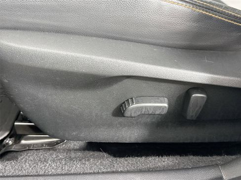 Used 2018 Subaru Crosstrek 2.0i Limited AWD/4WD image 32