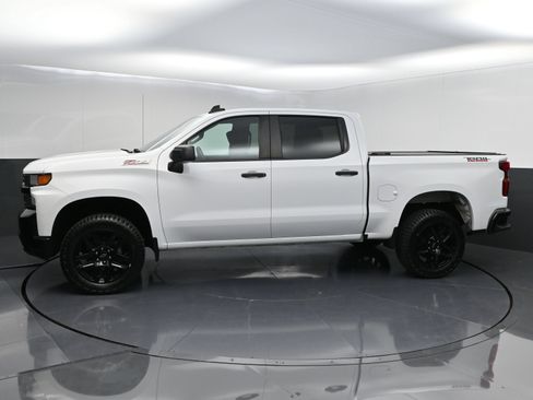 Used 2022 Chevrolet Silverado 1500 Custom Trail Boss w/ LPO, Dark Essentials Package AWD/4WD image 4