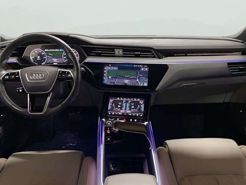 Used 2024 Audi Q8 e-tron Prestige w/ Prestige Package image 11