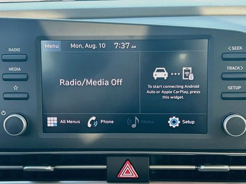 Used 2023 Hyundai Elantra SE FWD image 14
