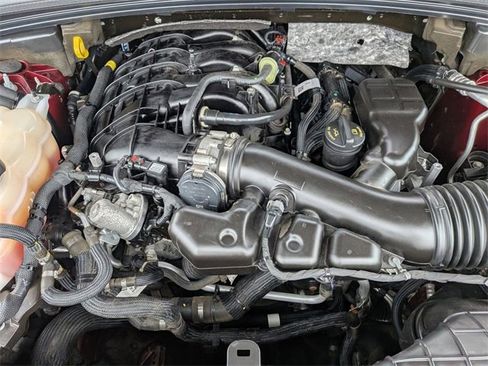 Used 2022 Jeep Grand Cherokee L Limited w/ Black Appearance Package image 31