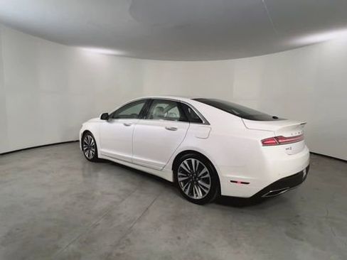 Used 2017 Lincoln MKZ Reserve FWD image 6