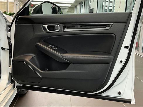 Used 2023 Honda Civic Touring image 22