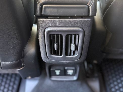 Used 2019 Jeep Compass Latitude w/ Popular Equipment Group image 8