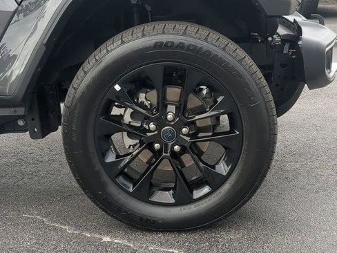 Certified 2025 Jeep Wrangler Unlimited Sahara w/ Safety Group image 11