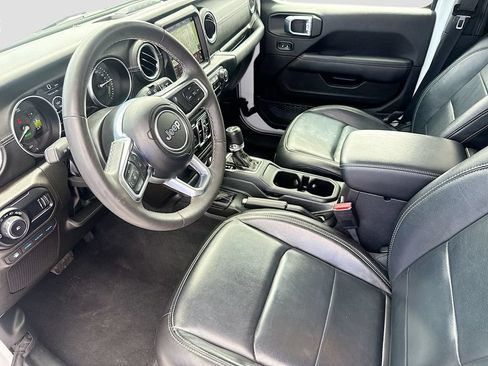 Used 2023 Jeep Wrangler Unlimited Sahara w/ Cold Weather Group AWD/4WD image 25