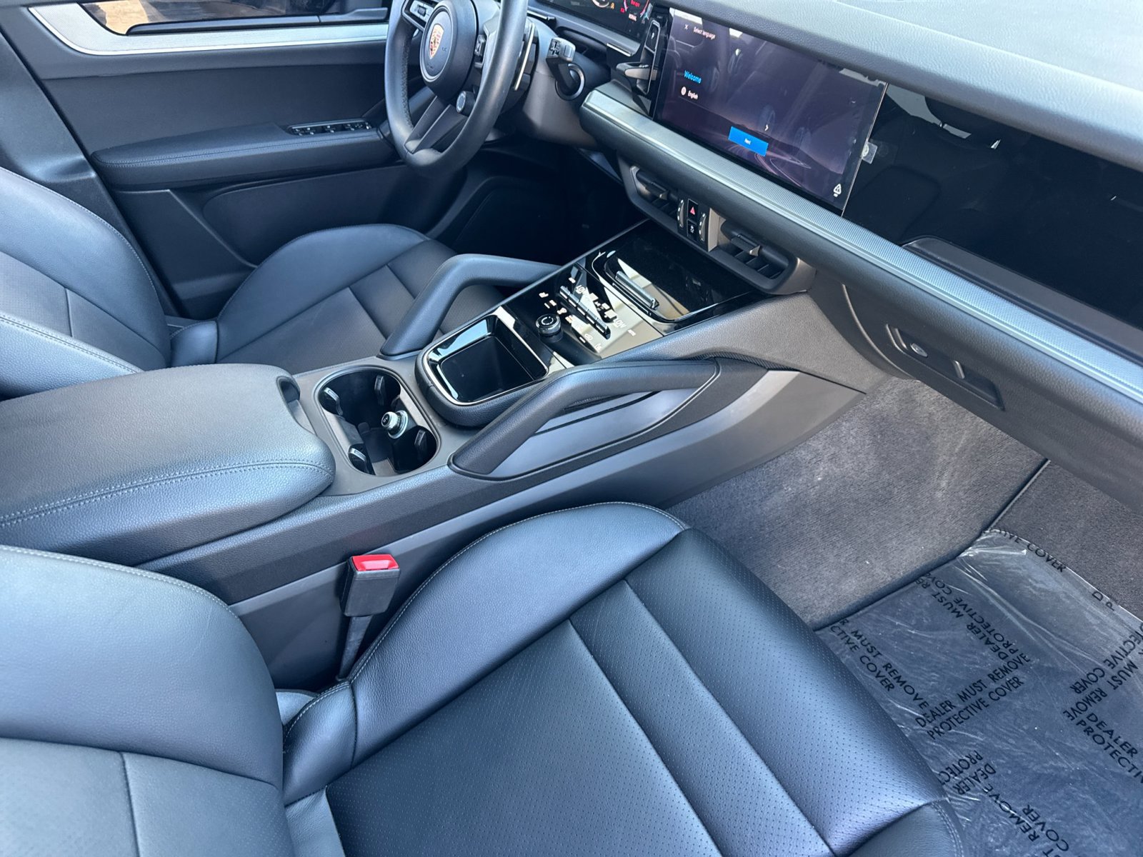 Certified 2026 Porsche Cayenne AWD/4WD image 29