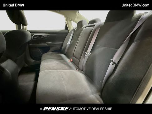 Used 2013 Nissan Altima 2.5 S FWD image 10