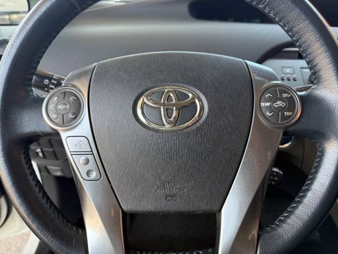 Used 2013 Toyota Prius FWD image 17