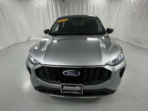 Used 2024 Ford Escape Active AWD/4WD image 8