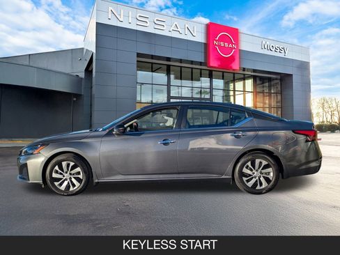 Used 2025 Nissan Altima 2.5 S image 5