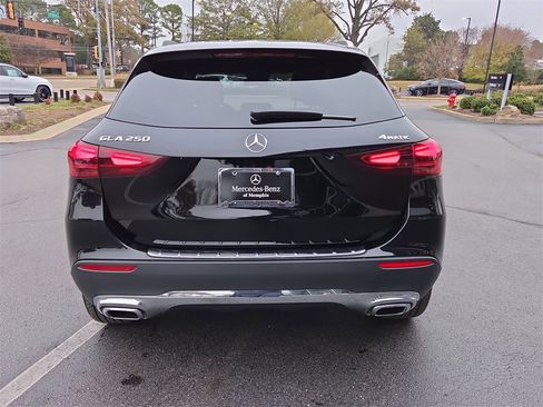 Certified 2026 Mercedes-Benz GLA 250 4MATIC image 4