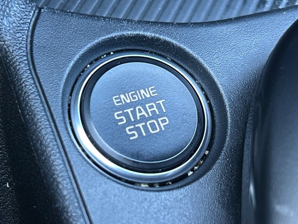 Used 2025 Kia K4 FWD image 25