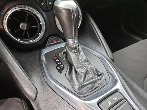 Used 2020 Chevrolet Camaro LT RWD image 3