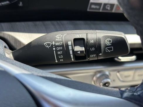 Used 2023 Kia Telluride EX w/ EX Captain's Chair Package AWD/4WD image 27