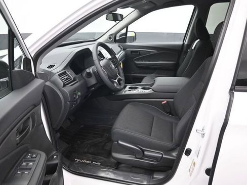 New 2026 Honda Ridgeline Sport image 9