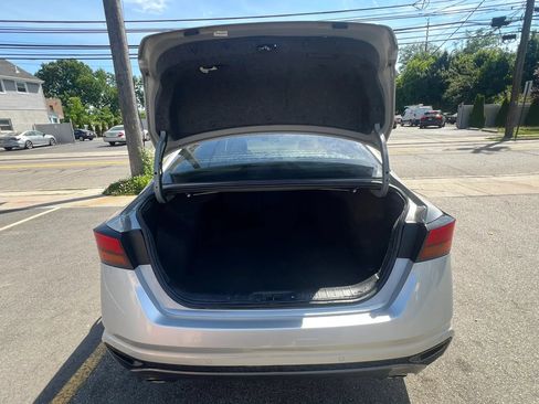 Used 2021 Nissan Altima 2.5 SR FWD image 9