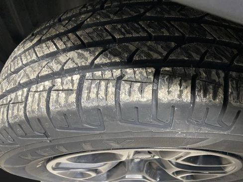 Used 2019 Jeep Cherokee Trailhawk image 36