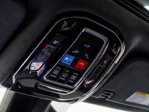 Used 2022 Jeep Grand Wagoneer Series II w/ Convenience Group III image 38