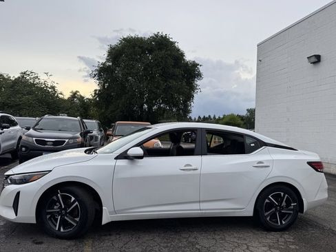 New 2025 Nissan Sentra SV w/ Trunk Package image 30